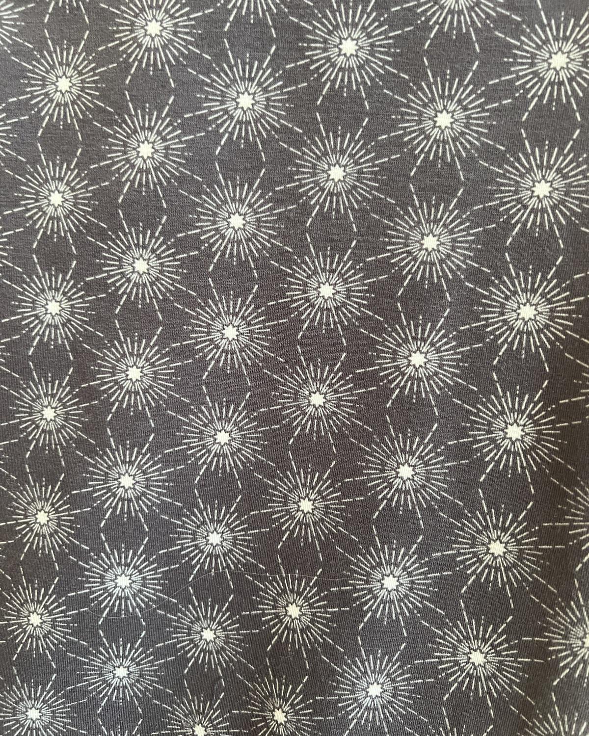 Squasht Banded Tee in Gray Starburst Print