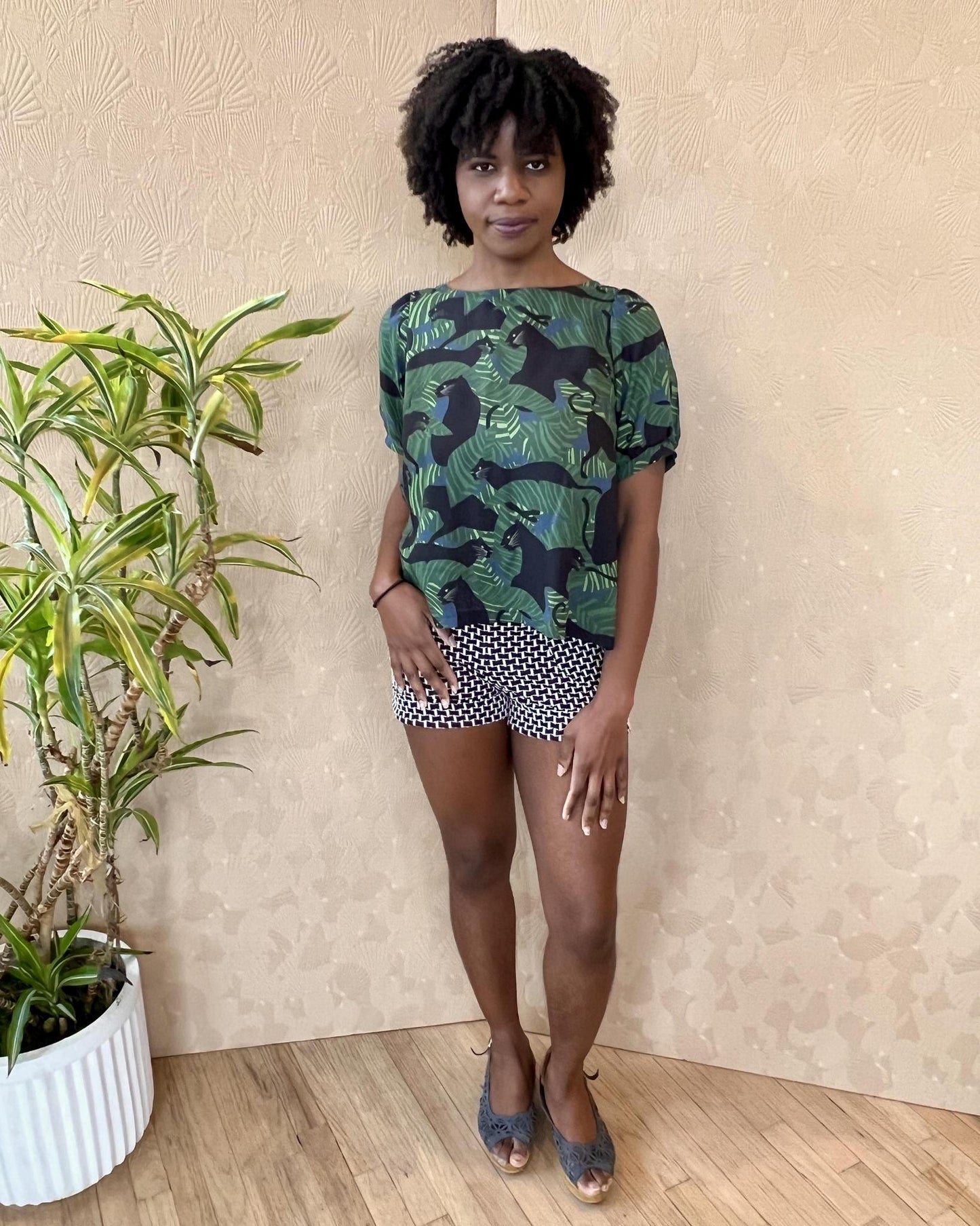 Squasht Puff Sleeve Top in Black Panther