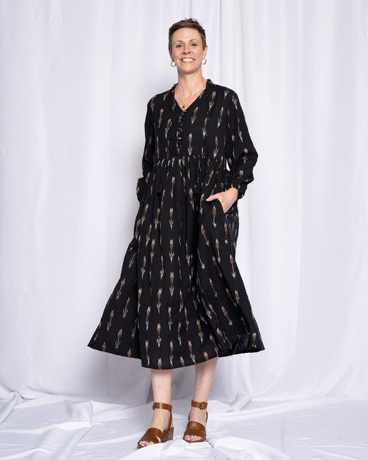 Txtile Arabella Resort Dress in Black Ikat